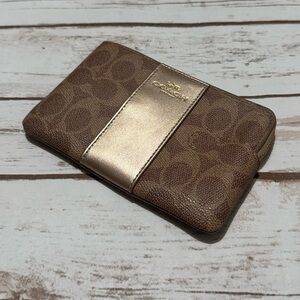 Coach Zip Up Women’s Wallet